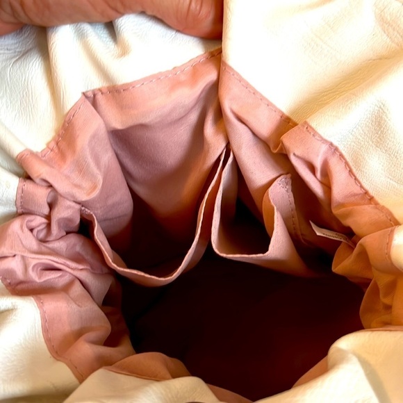 Bueno Hobo Straw Shoulder Bag - Picture 9 of 14